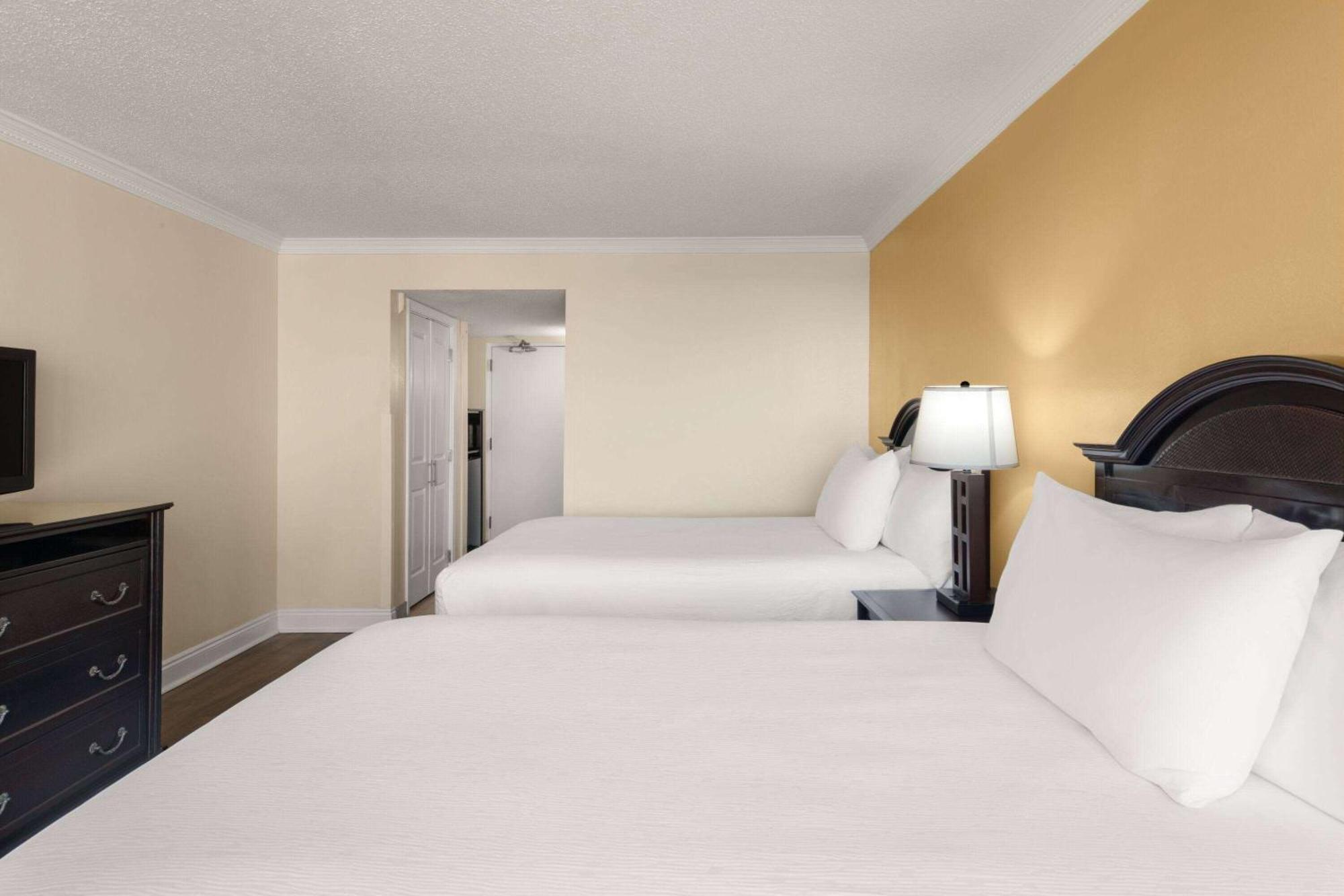 Wyndham Garden Fort Walton Beach Destin Exterior photo